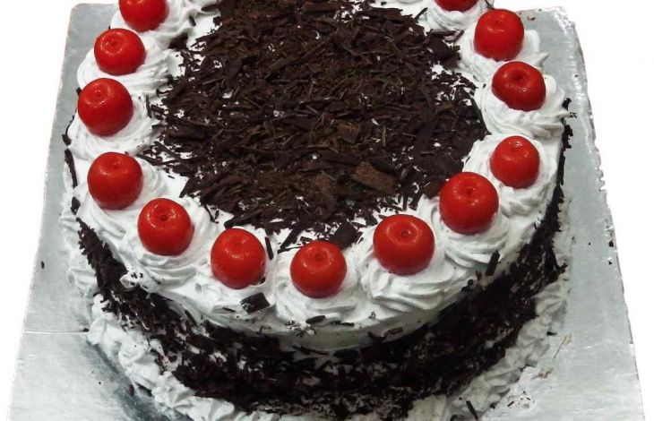 Schwarzwälder Kirschtorte backen