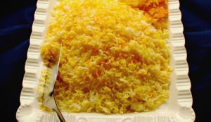 Reis auf persische Art zubereiten