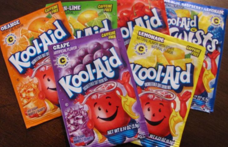 Kool Aid Flecken aus der Haut bringen