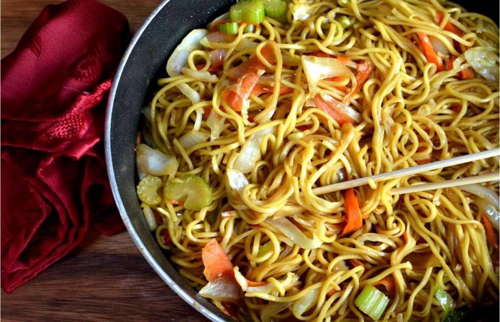 Chow Mein zubereiten