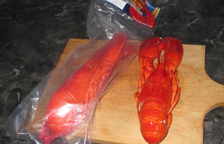 Gefrorenen Hummer kochen