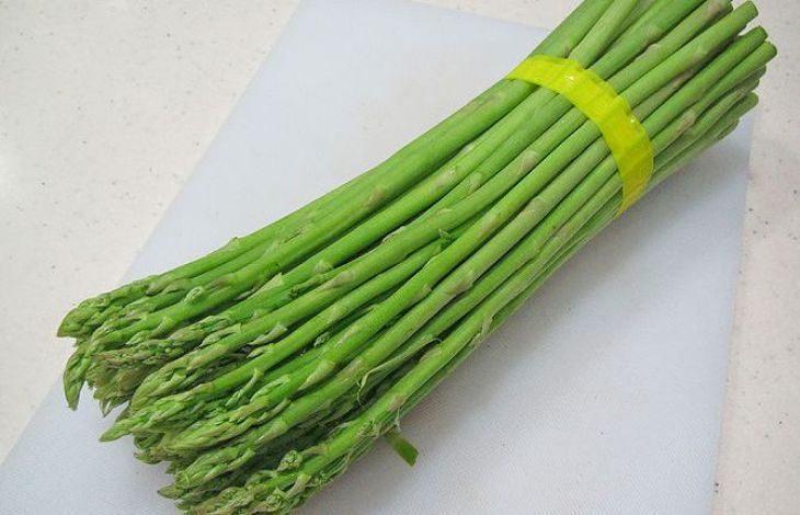 Spargel im Ofen backen