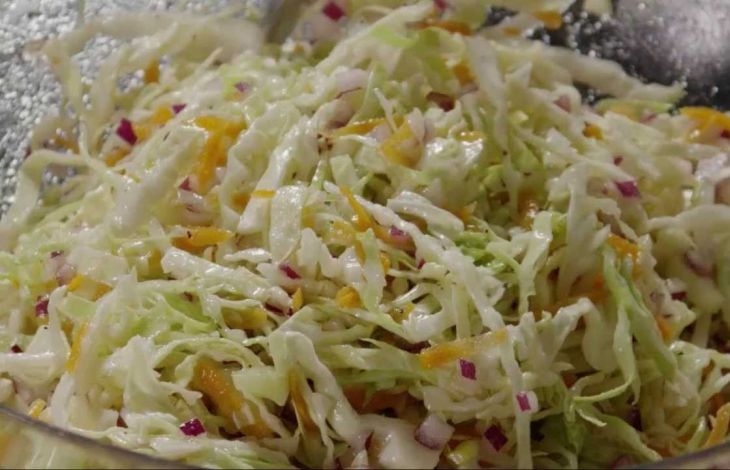 Krautsalat zubereiten