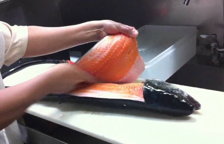 Einen Fisch filetieren