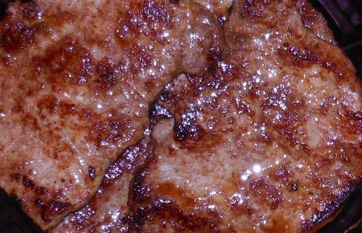 Schweinerückensteaks braten