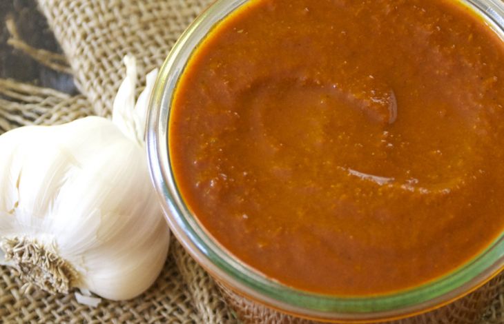 Einfache Enchilada Sauce zubereiten