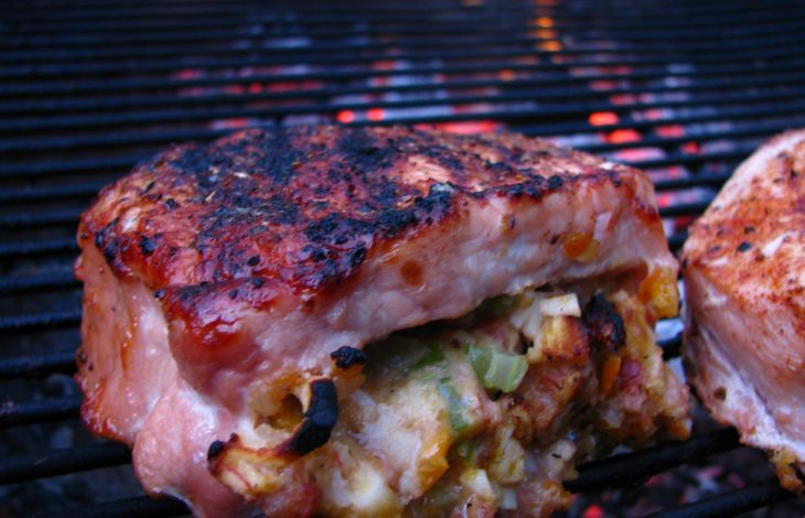 Schweinekoteletts mit Füllung machen