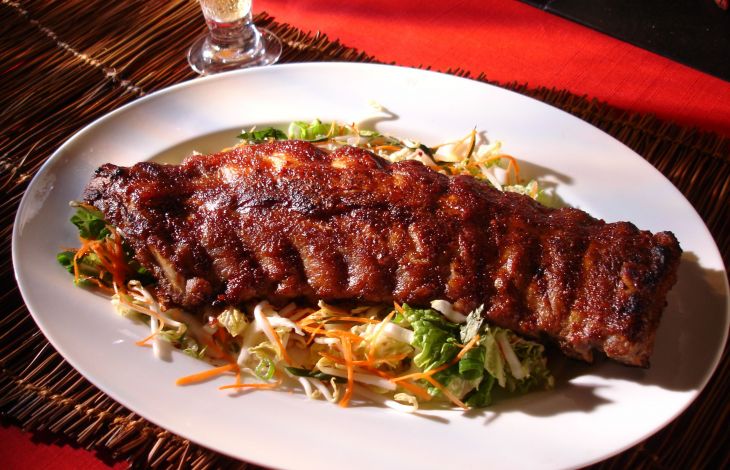 Schweinebratensauce zubereiten