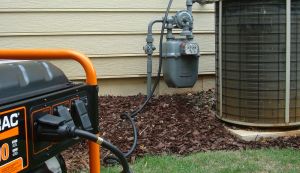 Einen tragbaren Generator an ein Haus anschließ en