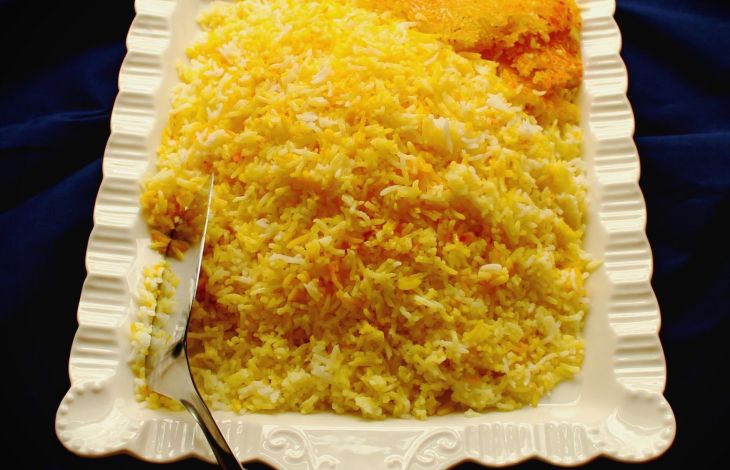 Reis auf persische Art zubereiten