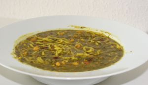 Ash e Mast (persische Joghurtsuppe) zubereiten