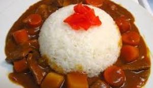 Japanisches Curry zubereiten